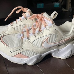 【美品】NIKE ナイキ　エアハイツ　スニーカー　厚底　アイボリ...