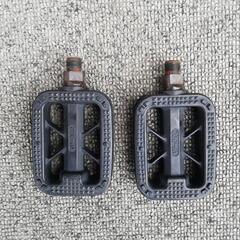 自転車用交換部品 ペダル黒