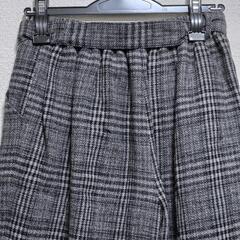 ベルト付きズボンの画像