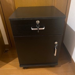 キャビネット　鍵付き　オフィス