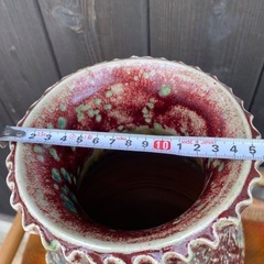 信楽焼の大きな花入れの画像