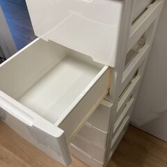 無料　0円　差し上げます　アイリスオーヤマ チェスト 6段 届いてすぐ使える完成品 ラクラク引出し 木天板 幅32.4×奥行41×高さ119cm ホワイト / ナチュラル 白 プラスチック HG-326R 組立不要の画像