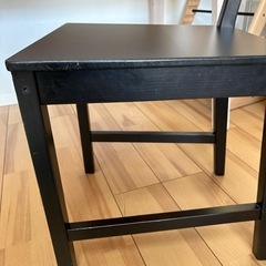 IKEA ダイニングチェア　STEFAN ステーファン2脚　クッション付きの画像