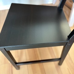 IKEA ダイニングチェア　STEFAN ステーファン2脚　クッション付きの画像