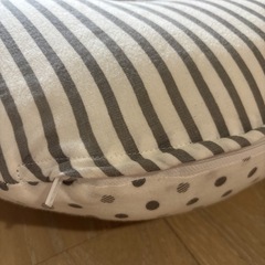 【美品】西松屋授乳クッションの画像