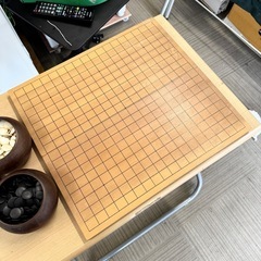 ①【お買い得‼️】囲碁セット 蛤＆那智黒石 碁石 折りたたみ碁盤の画像