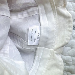 ベビー 帽子 女の子　44 ゴム付き　リバティ柄の画像