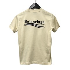 バレンシアガのロゴTシャツ 