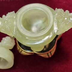 緑色の天然石　香炉　蓋に穴が空いてないですの画像