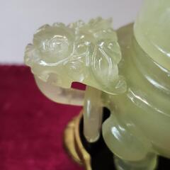 緑色の天然石　香炉　蓋に穴が空いてないですの画像