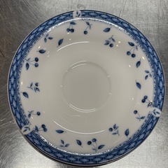 【引き取り限定】中古品　NARUMI ソーサー　2柄　4枚の画像