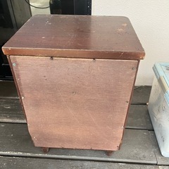 ナイトスタンド？の画像