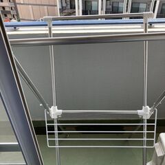 無料　0円　差し上げます　アイリスオーヤマ ふとんも干せるタオルハンガー付きコンパクト洗濯物干し 約2人分 幅約70×奥行約78×高さ約130cm ステンレス製 H-70XN