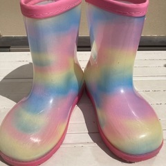 美品　女児長靴　虹色　リボン付き　19cmの画像