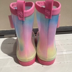 美品　女児長靴　虹色　リボン付き　19cmの画像