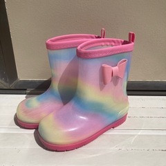 美品　女児長靴　虹色　リボン付き　19cm