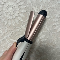 【ほぼ新品】【5月中購入の方は値引き】コードレス　ヘアアイロン　カール、ストレート25mm　の画像