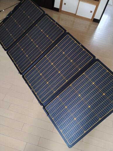 ♪最終値下げ/オマケ付！/折りたたみ式ソーラーパネル/240W/スタンド付♪