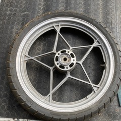 希少！SUZUKI GSX400S フロントホイール　カタナ400 　の画像