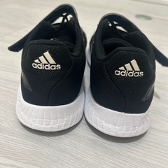 adidas スニーカー 21cm　の画像
