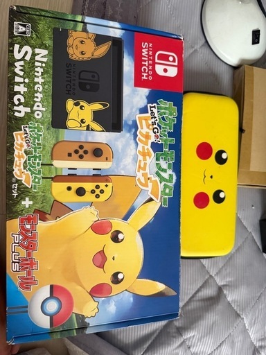 Nintendo Switch ピカチュウバージョン