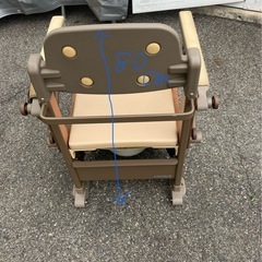 家具調ポータブルトイレの画像