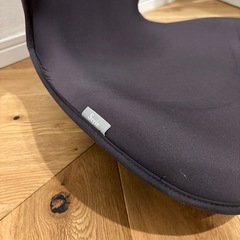 Style  椅子の上に置く座椅子の画像