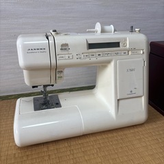 ミシンと裁縫箱のセット