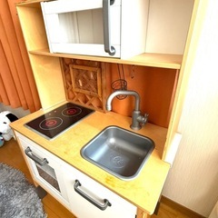 ままごとキッチン　木製　送料無料です。