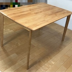 ダイニングテーブル　