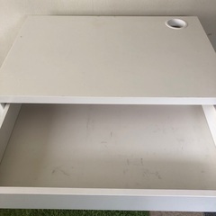 IKEA  机　ホワイトの画像