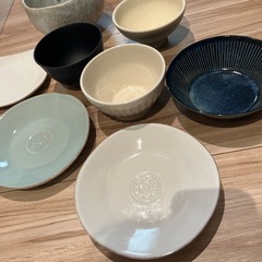 食器まとめ売りの画像
