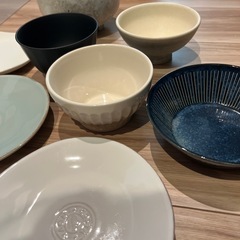食器まとめ売りの画像