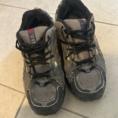 ニューバランス703登山