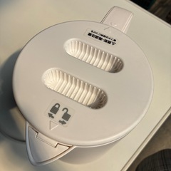電気ケトル　2022年製　ブラン　ポットの画像