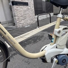 Panasonic ビビ・DX 電動アシスト自転車 クリーム色 の画像
