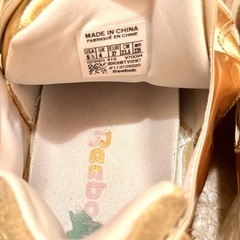 Reebok スニーカー　ゴールド 23.5cmの画像