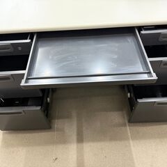 事務用品　事務机（電話スタンド付き）の画像