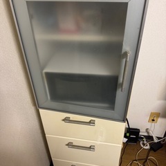 ひとり暮らし用食器棚　無料で差し上げます。