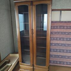 ガラス付　本棚
