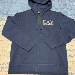⭐️新品⭐️ＥＡ7 フードパーカー(XL)の画像