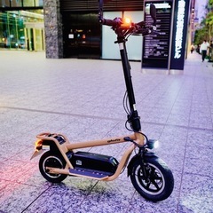 glafit LOM クロススクーター モカベージュ 美品の画像