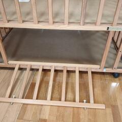 ベビーベッドの画像