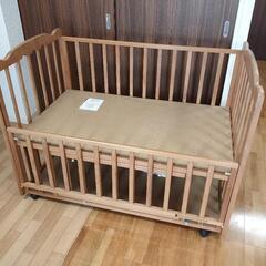 ベビーベッドの画像
