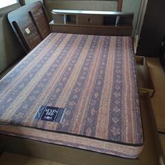 セミダブルベッドの画像