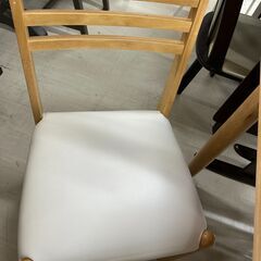 【ジモティ来店特価!!】2人ダイニングセット　ナチュラル　イス×2　破れあり　J-2505127の画像