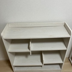 オープンシェルフ　棚　収納
