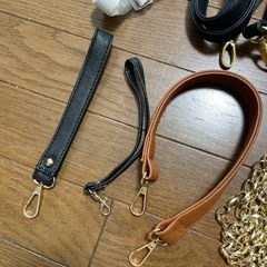 バックの肩掛け紐の画像