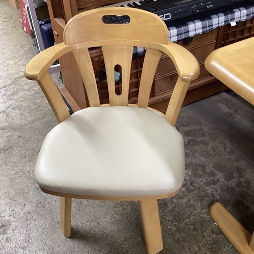 万代店 ニトリ ダイニングテーブルセット4人掛け