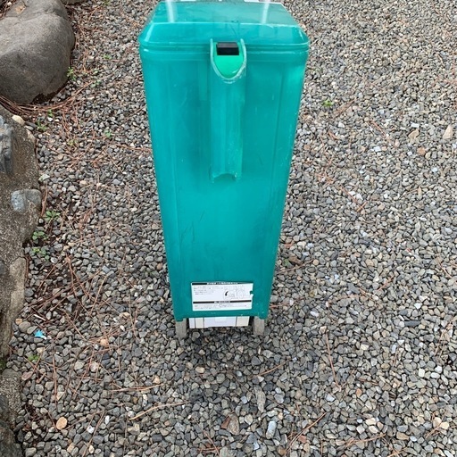 電気芝刈機　マキタ　MLM1610